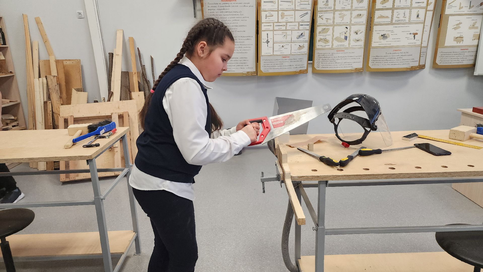 Подмосковье, Городской округ Пушкинский, Ивантеевка, Образование, ремесло, Столярное дело,