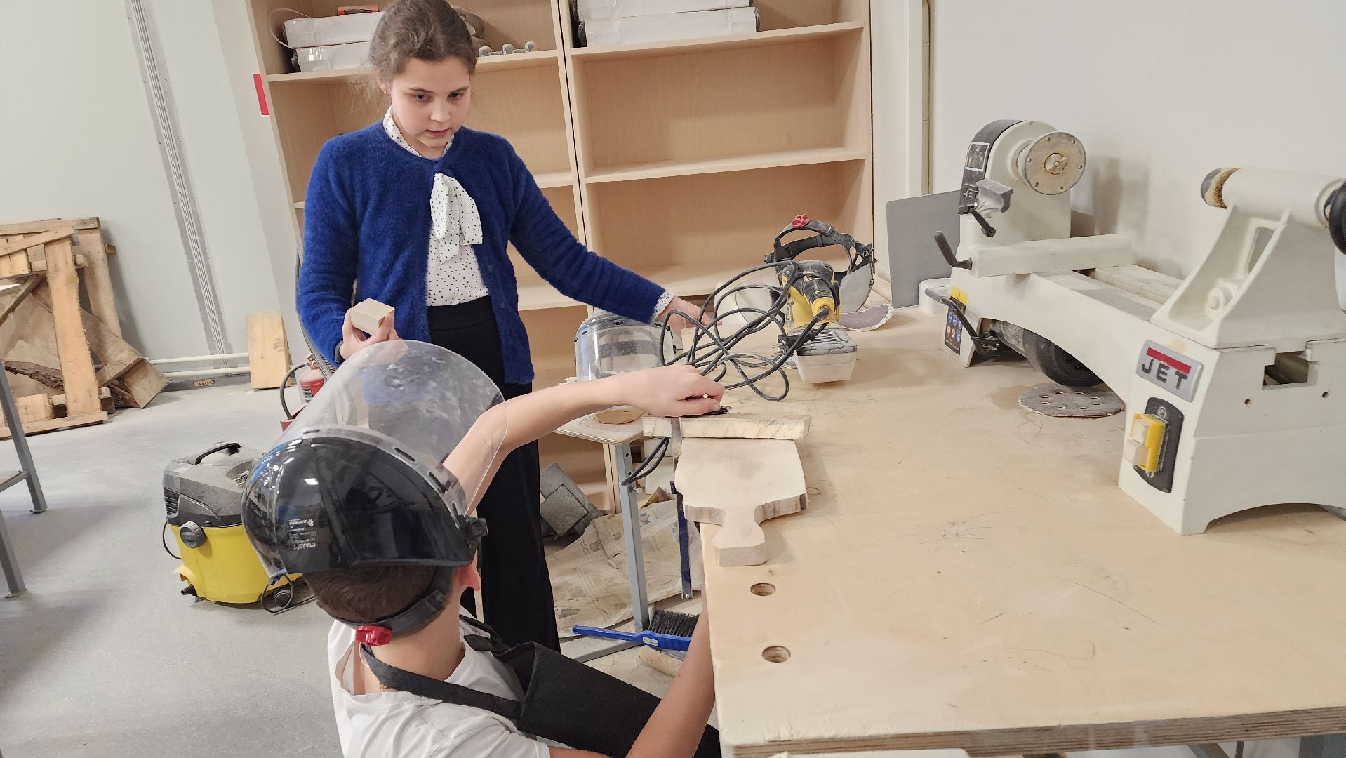 Подмосковье, Городской округ Пушкинский, Ивантеевка, Образование, ремесло, Столярное дело,