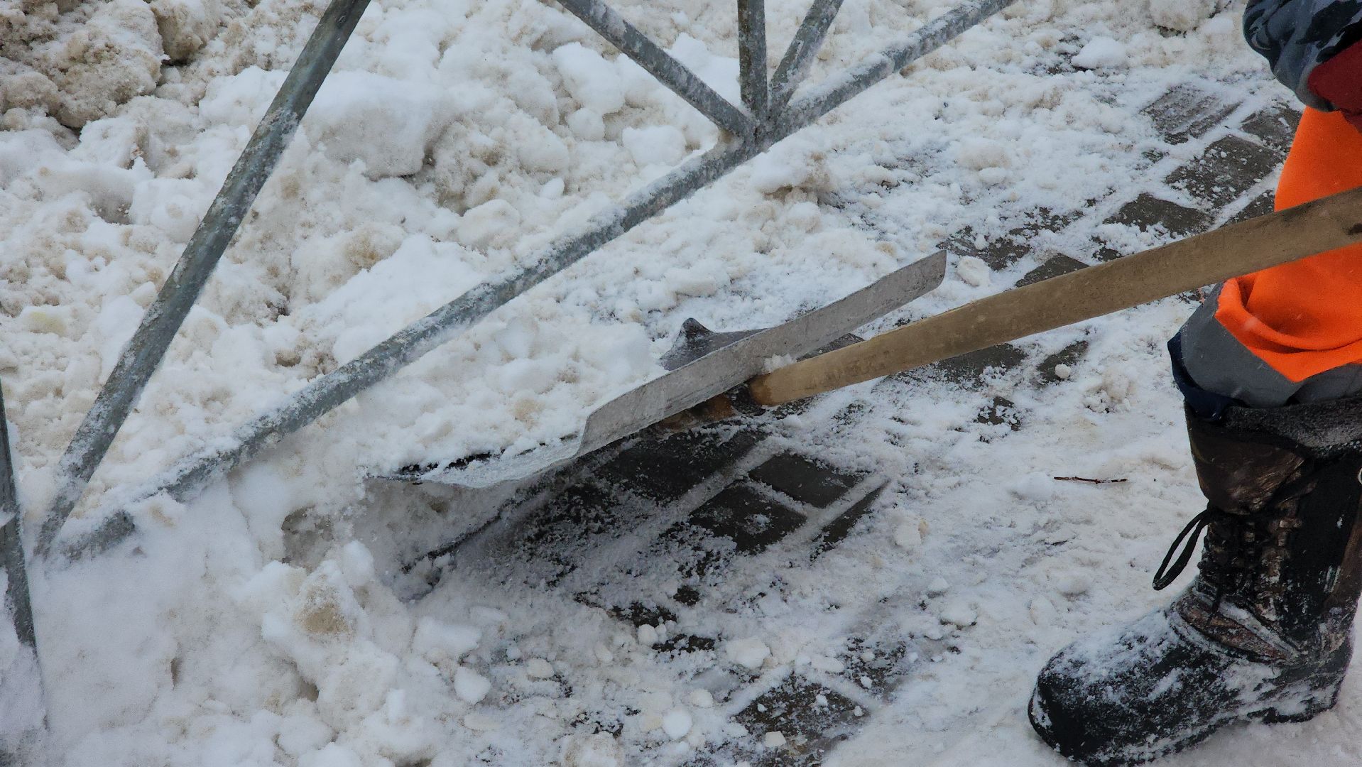 Снег, уборка снега, коммунальная техника, коммунальщики, рузский городской округ, руза, московская область, подмосковье,