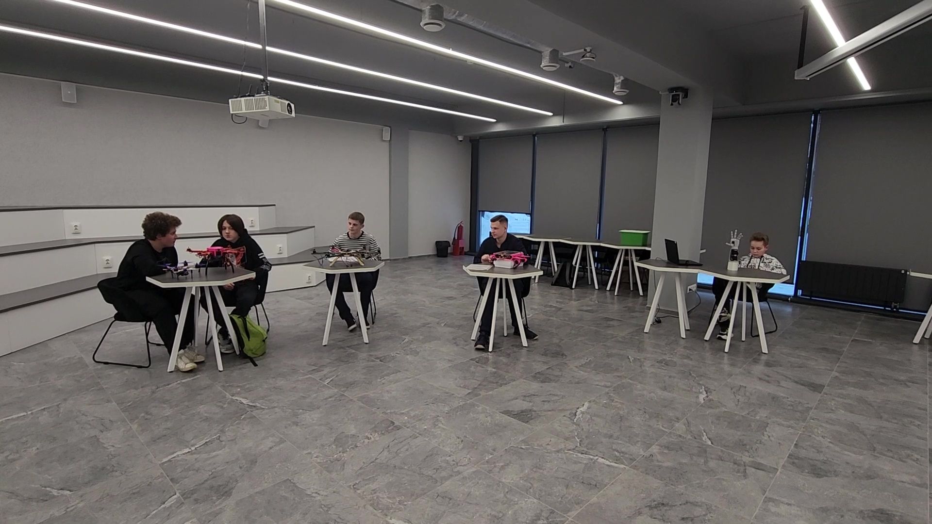 Реутов, Изобретариум, юные гении, дрон, видео с коптера, МЧС, спасение людей, распознавание лиц,