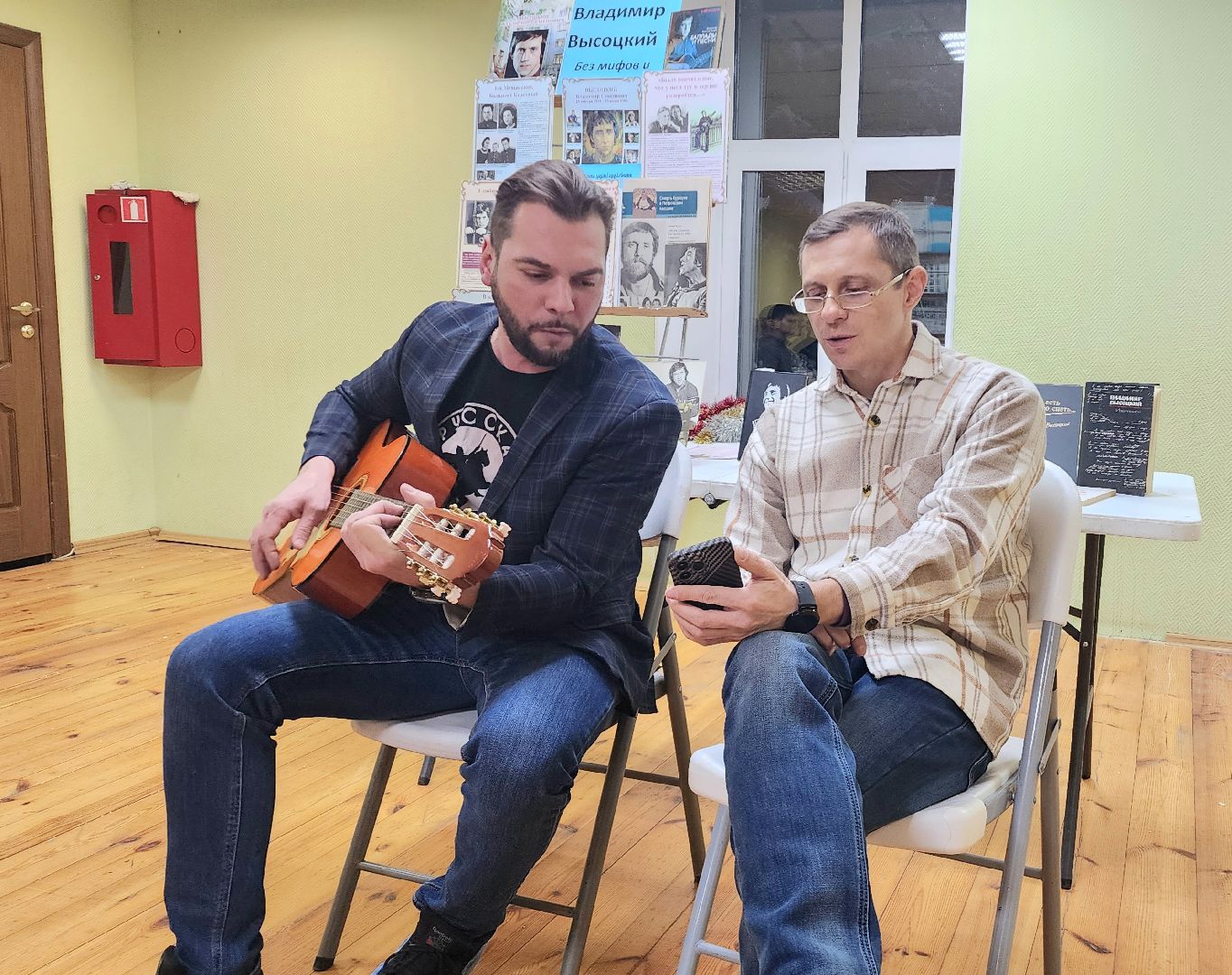 поэтический вечер, литературная встреча, Подмосковье, культура, общество, домодедово, Владимир Высоцкий, библиотека, московская область, зима в подмосоковье,