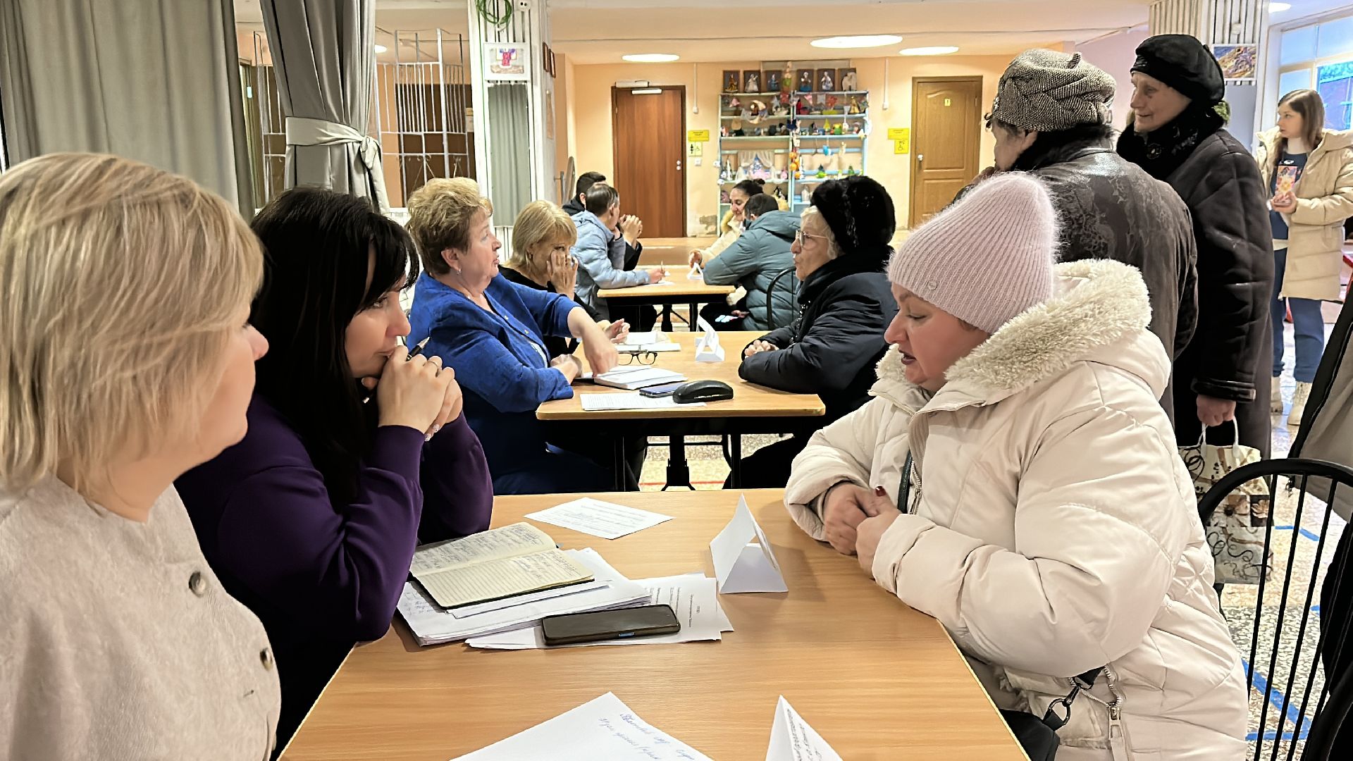 Клин, общество, встречи с жильцами, люди, перемены, ЖКХ, благоустройство, дороги,выездная администрация,