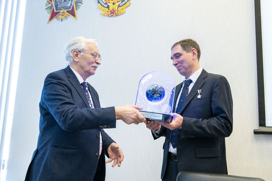 лыткарино, чтения. сила света