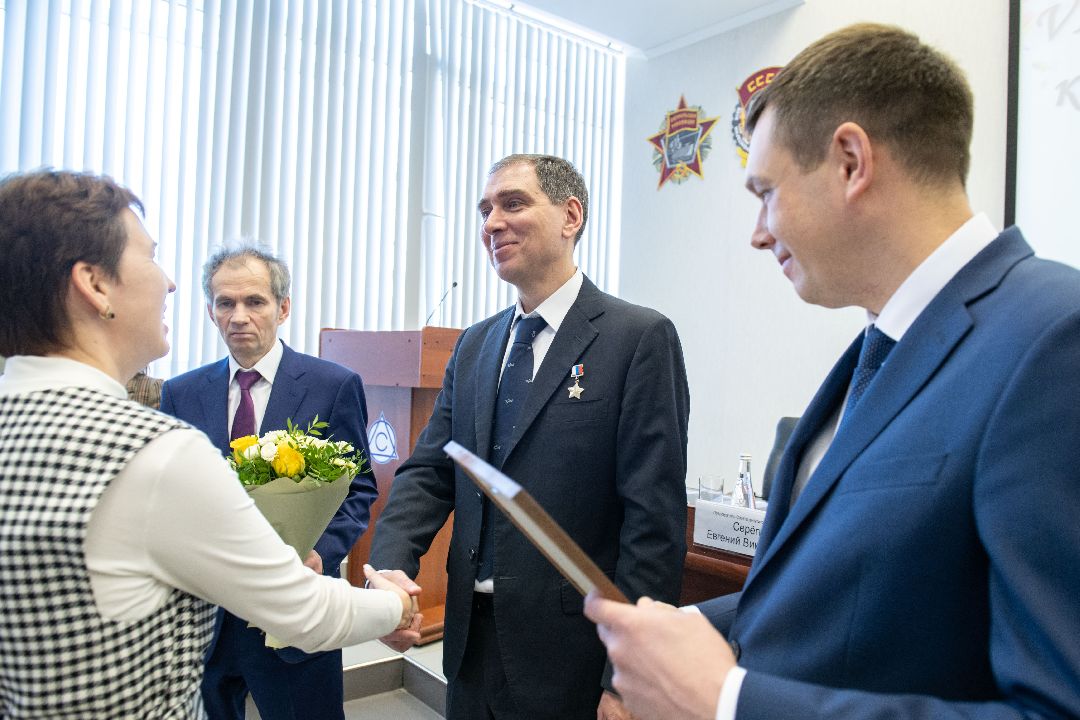 лыткарино, чтения. сила света