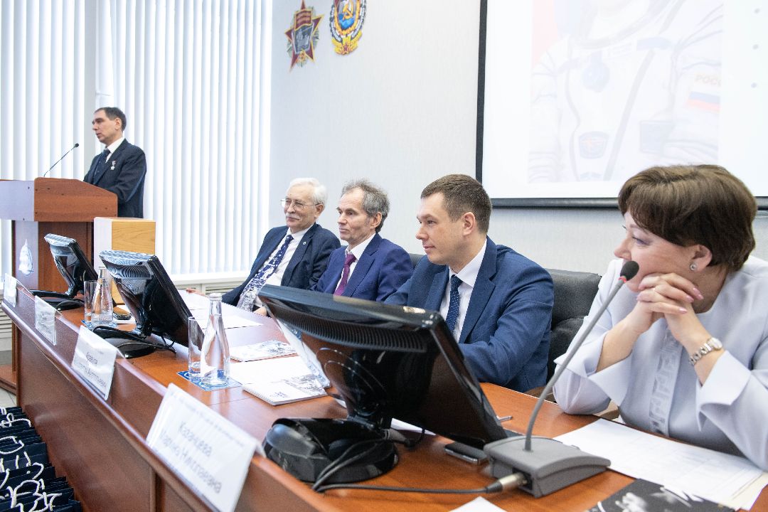 лыткарино, чтения. сила света