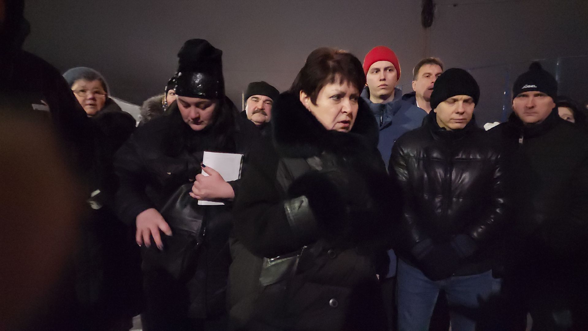 волоколамск, люди, каток, каток в парке, администрация, выездная администрация,