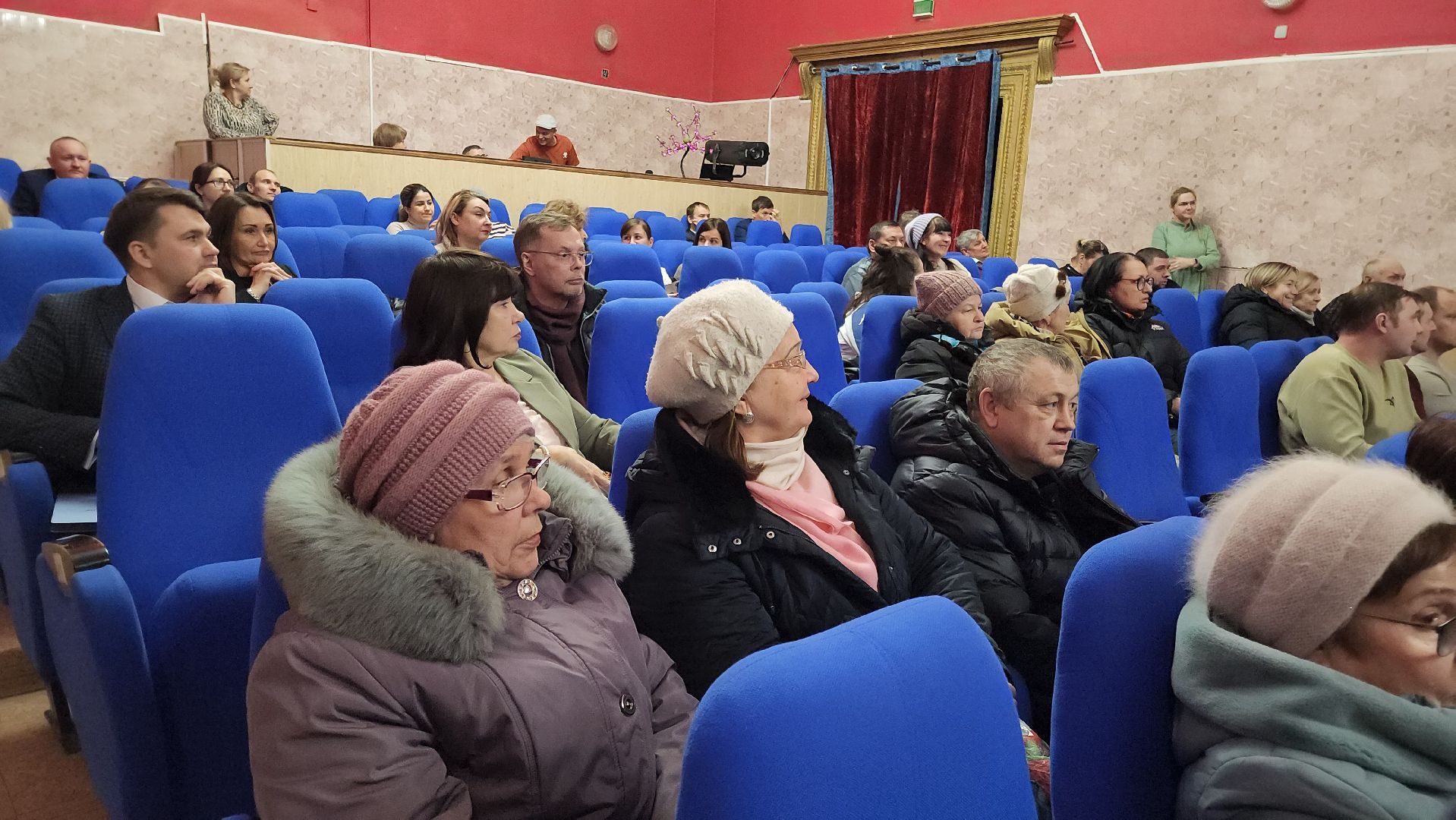 Подольск, встреча с жителями, Полиция, Грузовые машины,