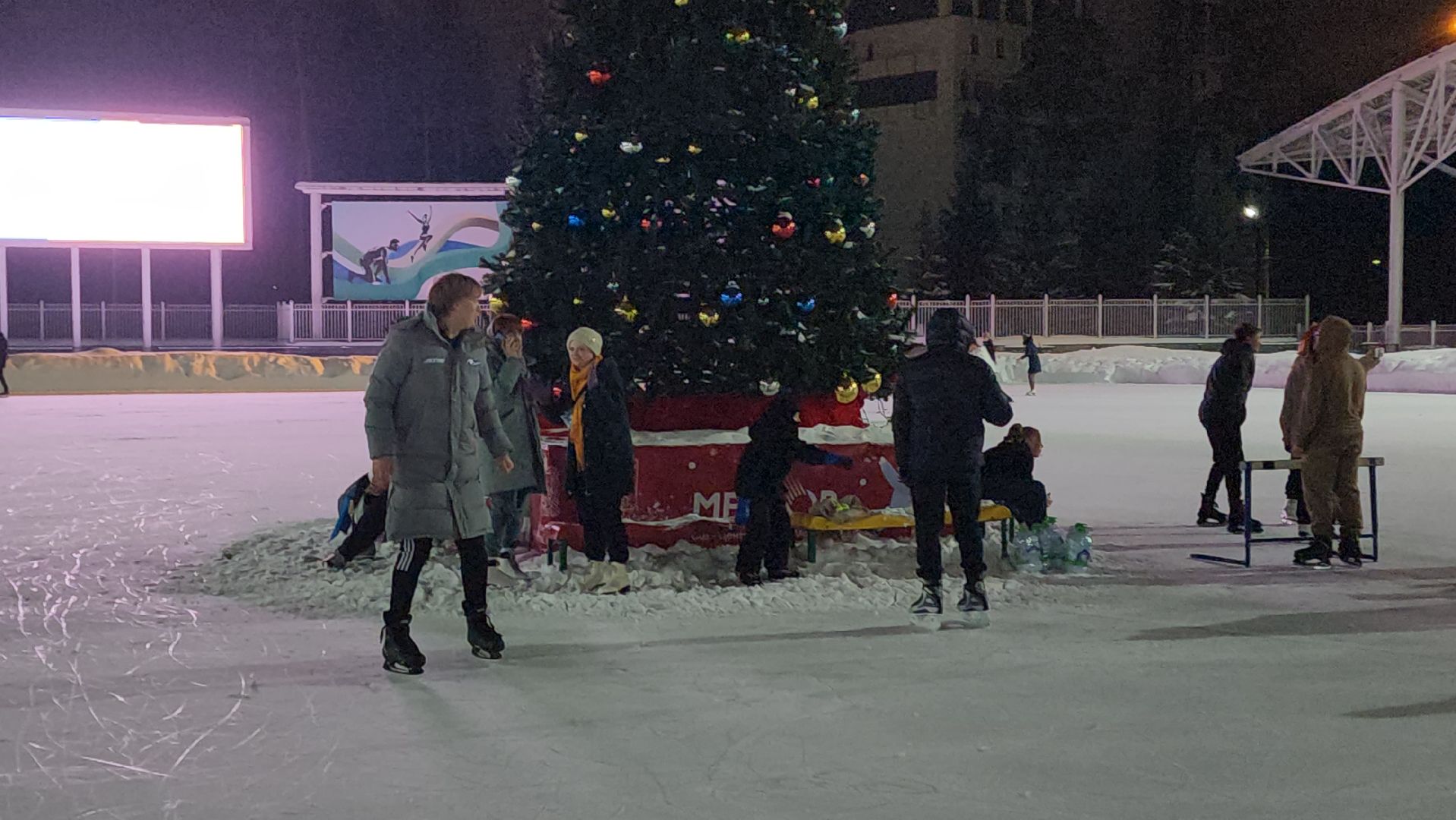 Спортивная студенческая ночь, День студента, Метеор, каток, коньки, волонтеры,