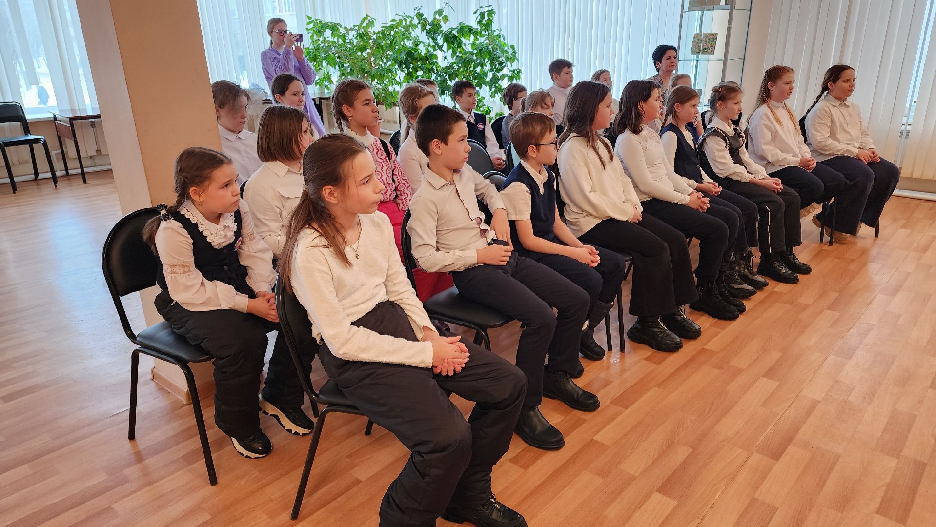 кашира, час мужества, блокада ленинграда, школьники, центральная библиотека, патриотическое воспитание, ВОВ,