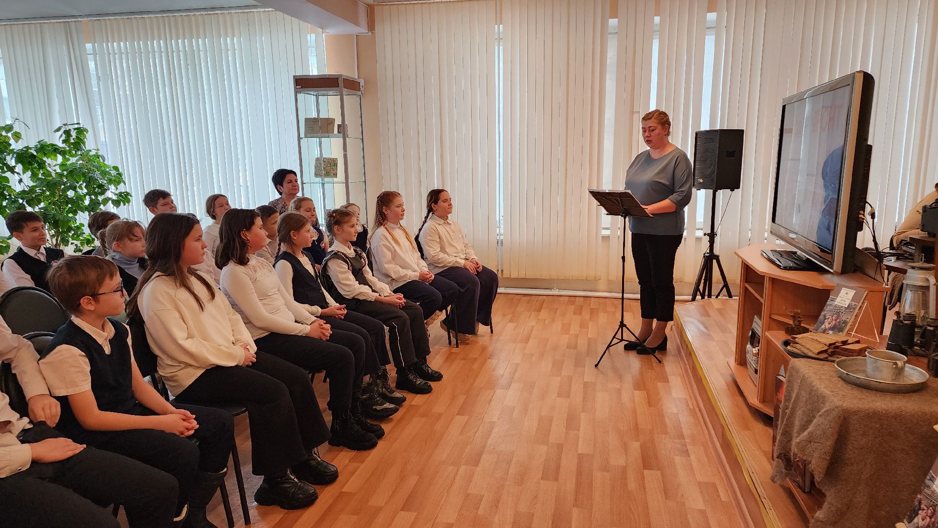 кашира, час мужества, блокада ленинграда, школьники, центральная библиотека, патриотическое воспитание, ВОВ,