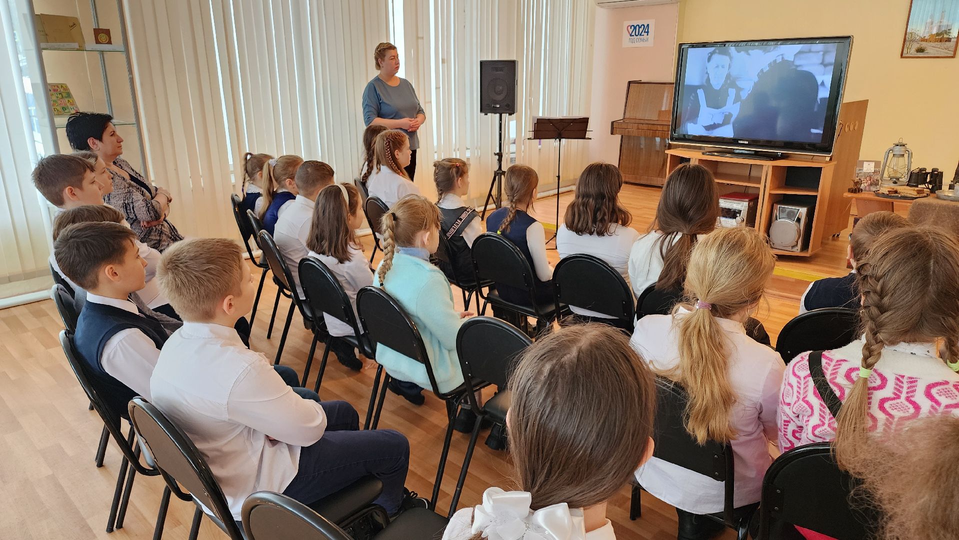 кашира, час мужества, блокада ленинграда, школьники, центральная библиотека, патриотическое воспитание, ВОВ,