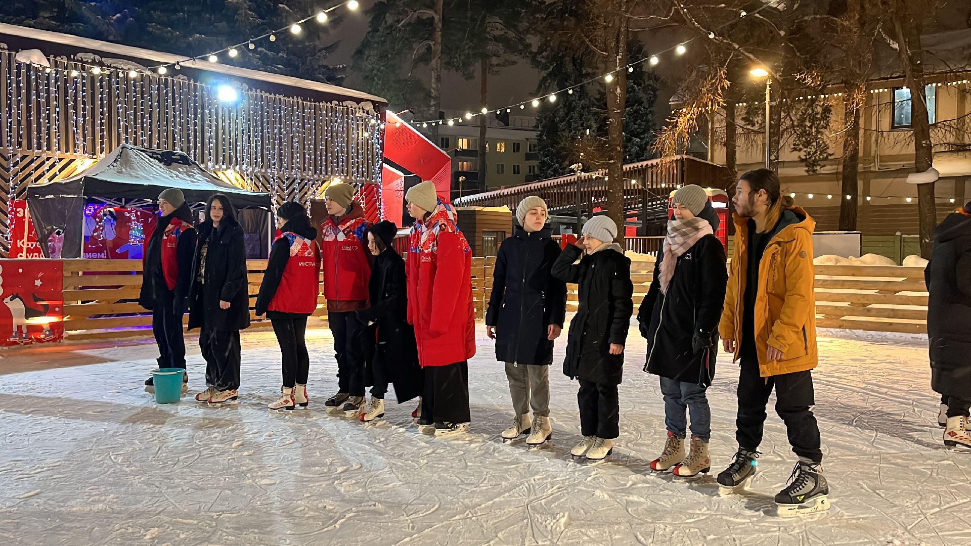 волонтерский центр, каток в парке, волонтерское движение, день студента,