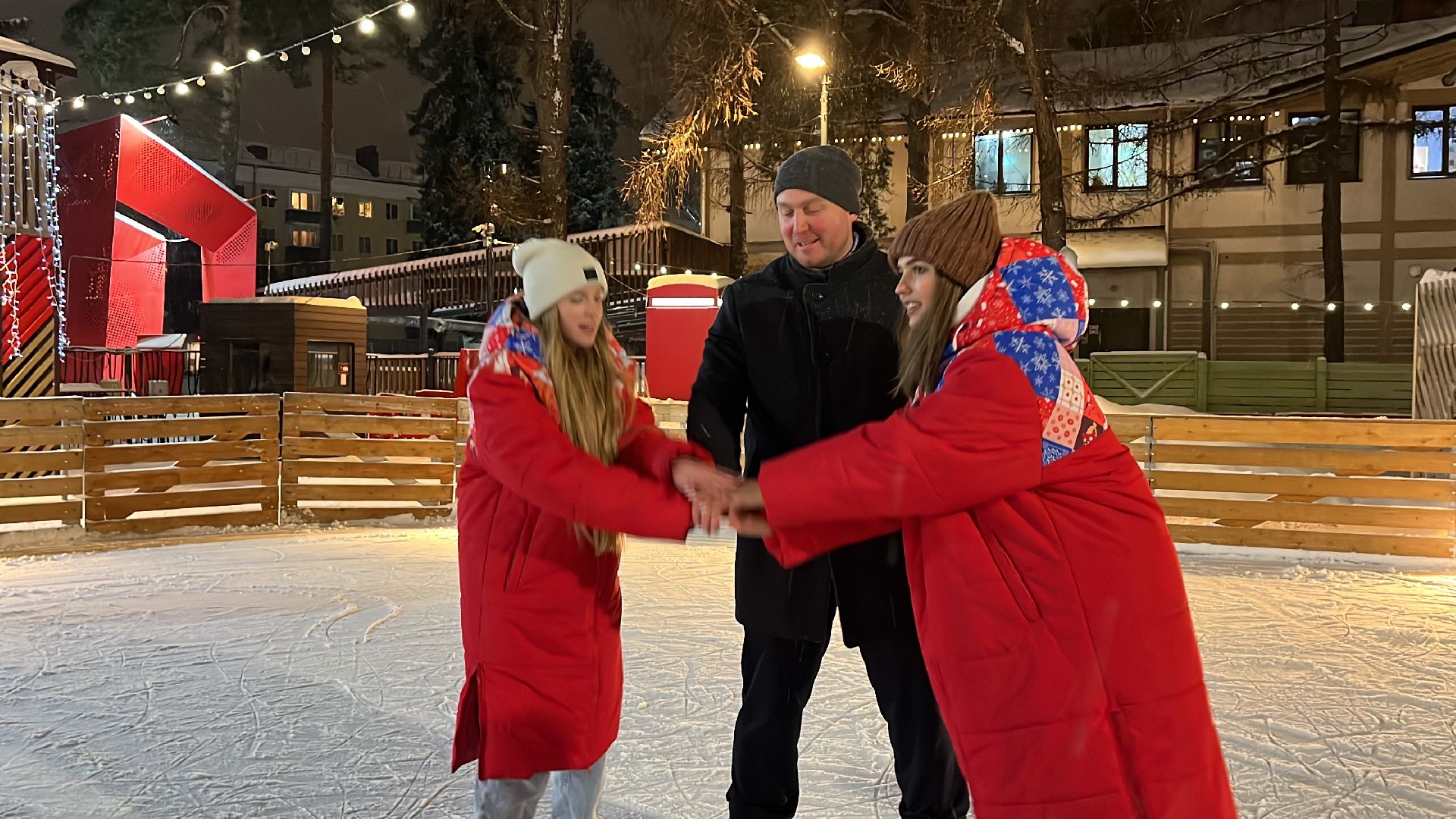 волонтерский центр, каток в парке, волонтерское движение, день студента,