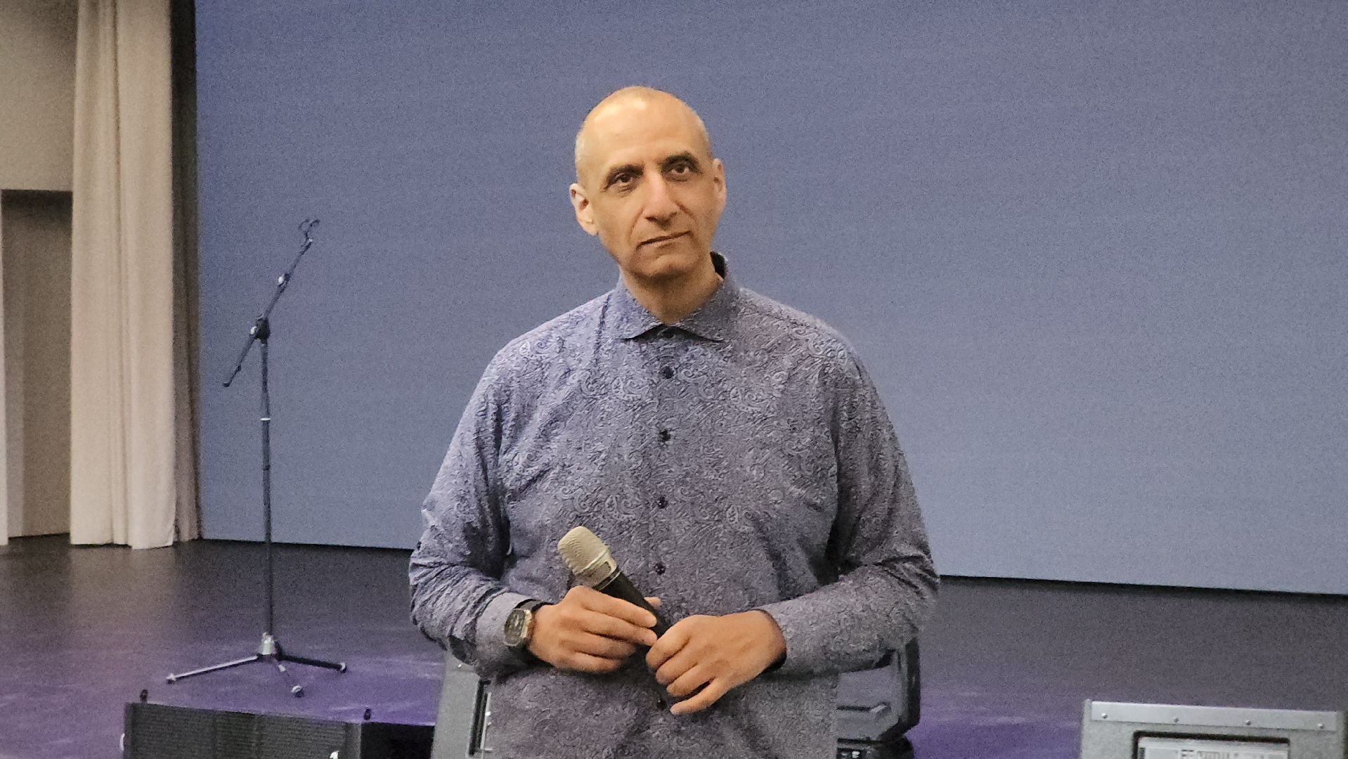 долгопрудный, технопарк, лекторий, гуманная педагогика, Паата Амонашвили, физтех-лицей,