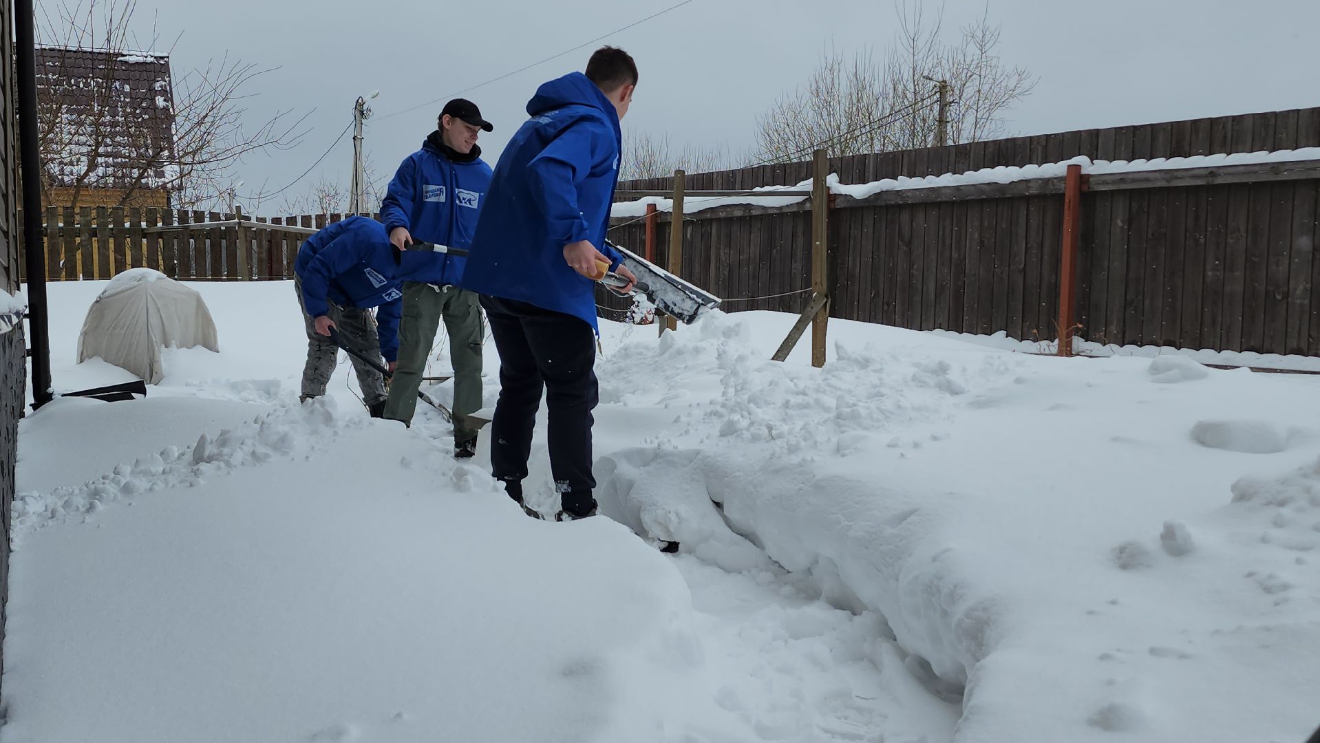 серпухов, молодая гвардия, блокадники, волонтеры, доброе дело,