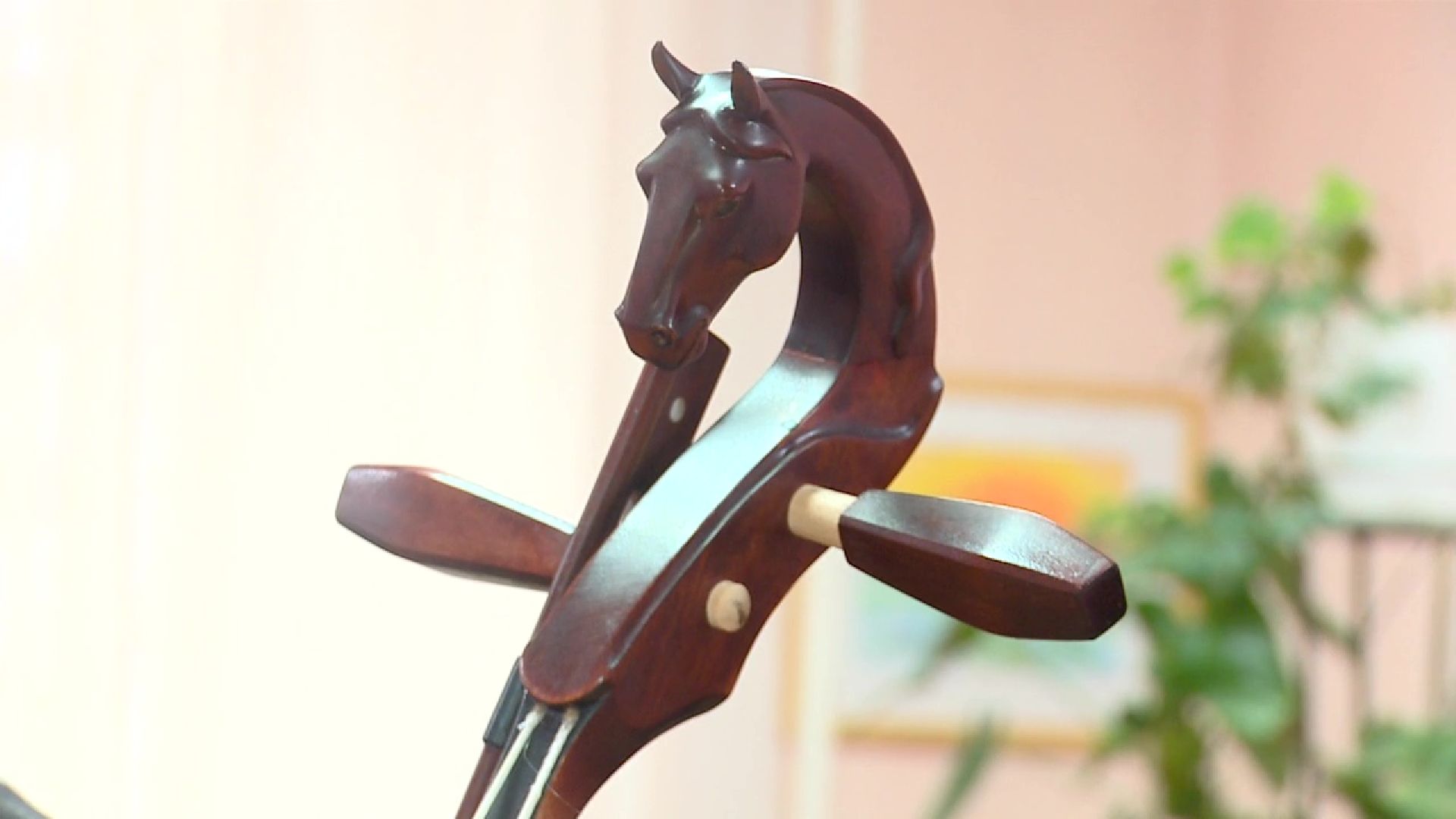 Реутов, Образование, музыкальная школа, моринхур, игра на моринхуре, ноты, смычок, лошадь,