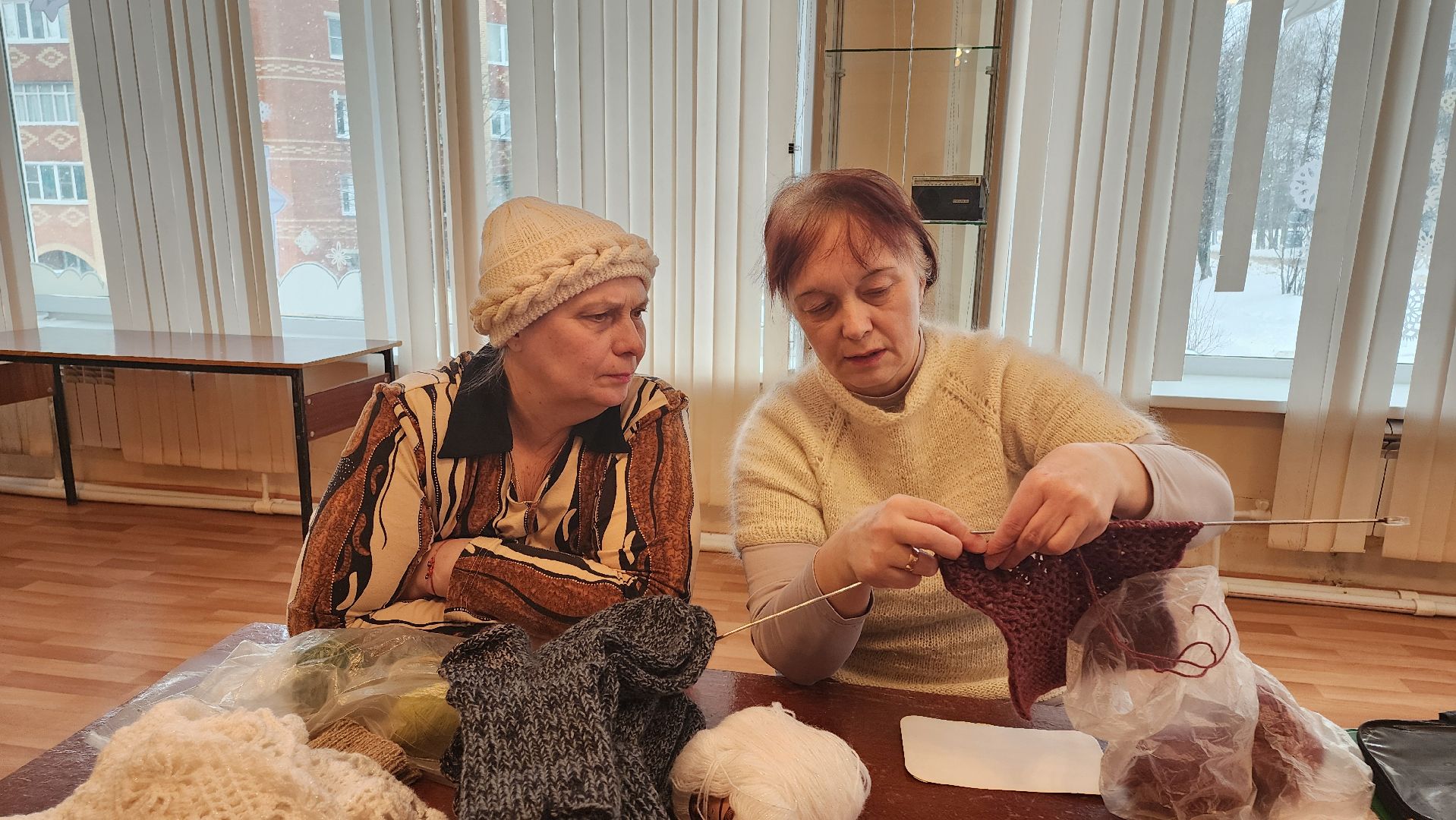 кашира, волшебный клубок, вязание, носки, варежки, сироты, сво,