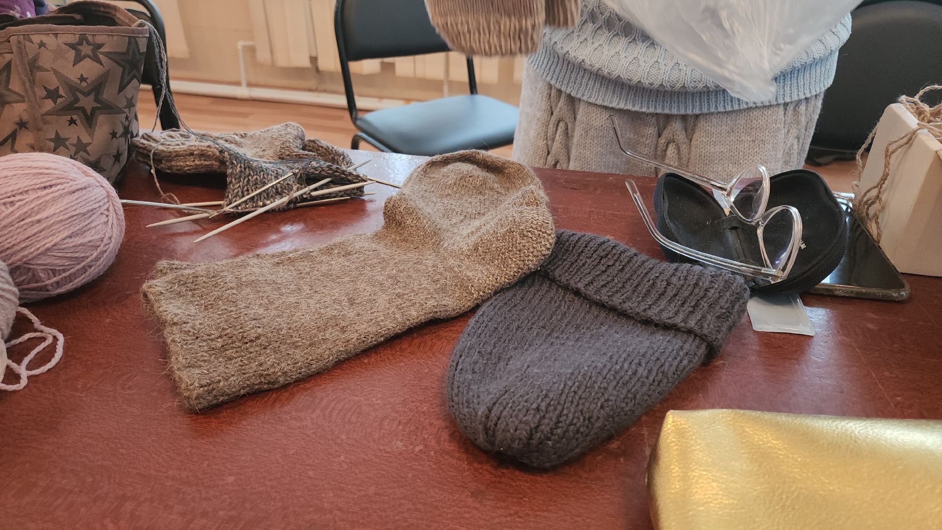 кашира, волшебный клубок, вязание, носки, варежки, сироты, сво,