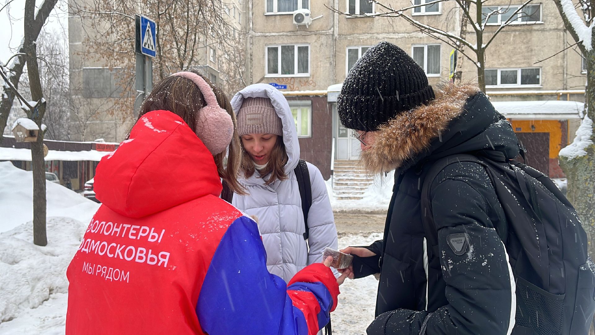 волонтер, волонтерское движение, блокада ленинграда, блокадный хлеб,