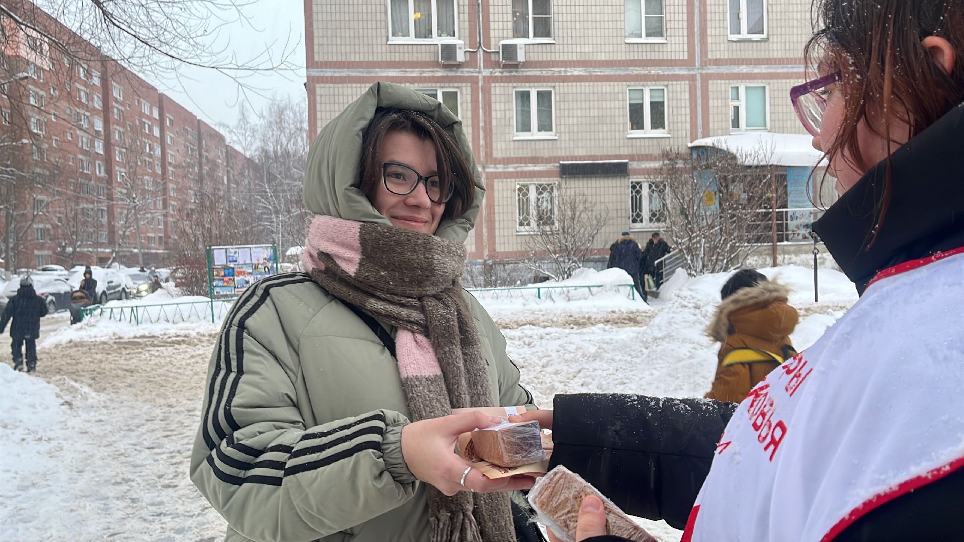 волонтер, волонтерское движение, блокада ленинграда, блокадный хлеб,