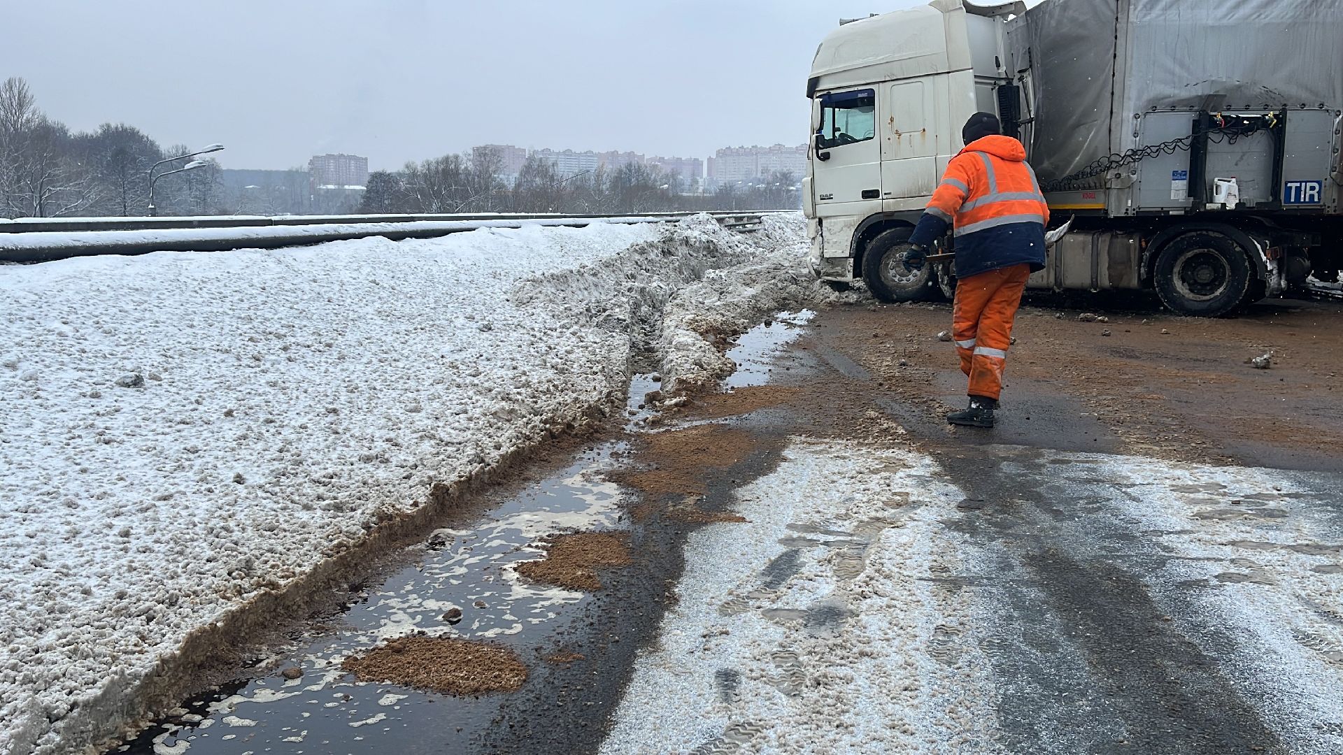 дтп, дорога, авария, шоссе энтузиастов, дорожные службы,