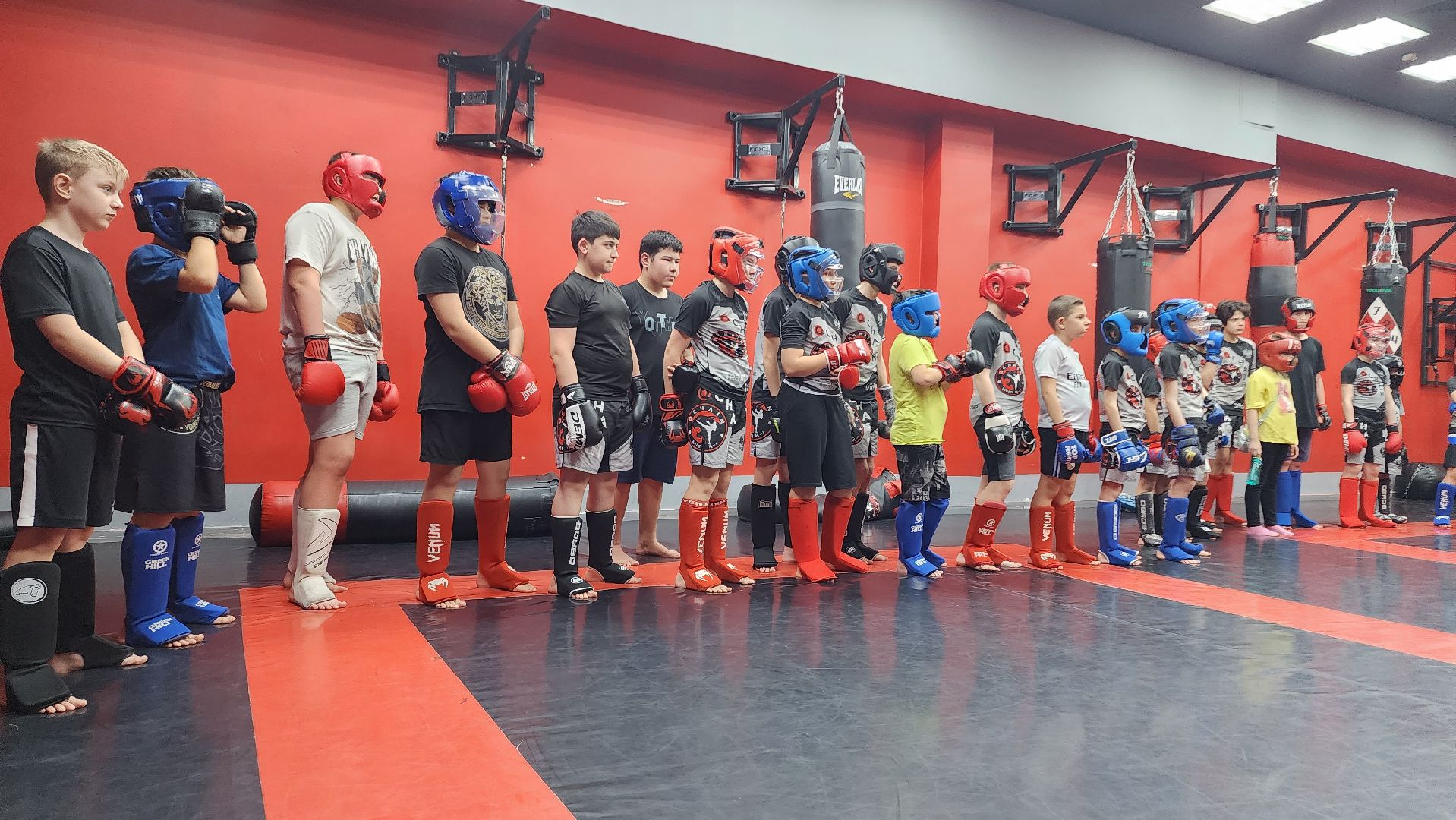 Артур Варданян, клуб единоборств, спортклуб QChain, Видное, Подмосковье, Единоборства, Федерация бокса,