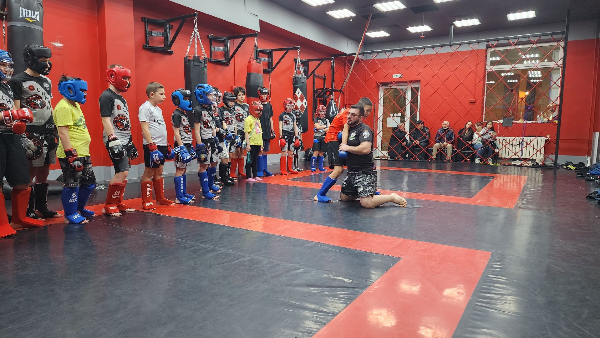 Артур Варданян, клуб единоборств, спортклуб QChain, Видное, Подмосковье, Единоборства, Федерация бокса,