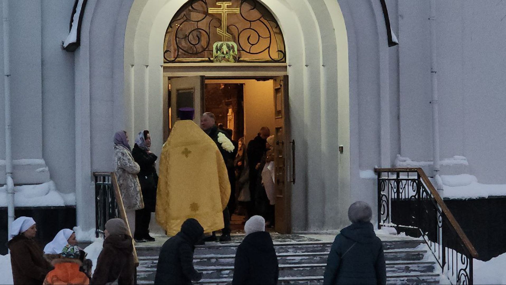 митрополит Крутицкий и Коломенский, Павел, храм Преображения, литургия, архиерей, Феодотьевская икона Божией Матери, аубакиров, Денисов,