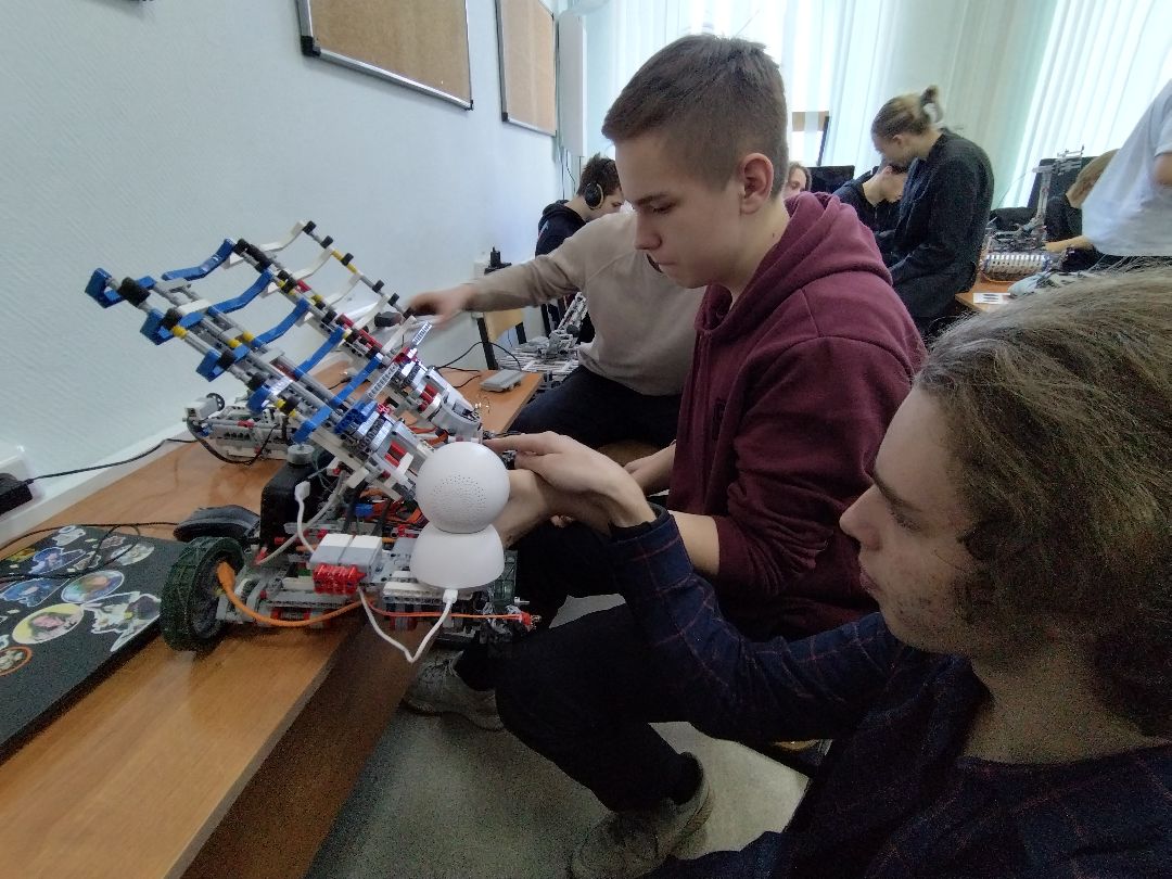 роботы, олимпиада, физика, Робофест, Мытищи