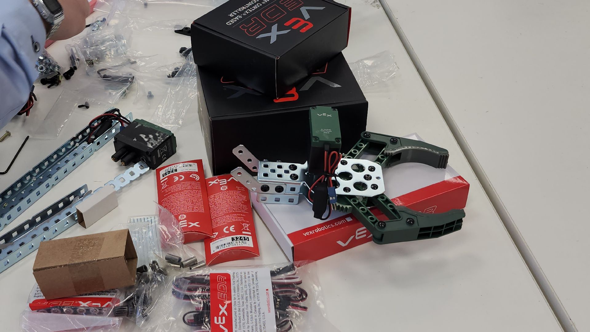 серпухов, пролетарская школа, роботы, кружок, технология, робототехниха,