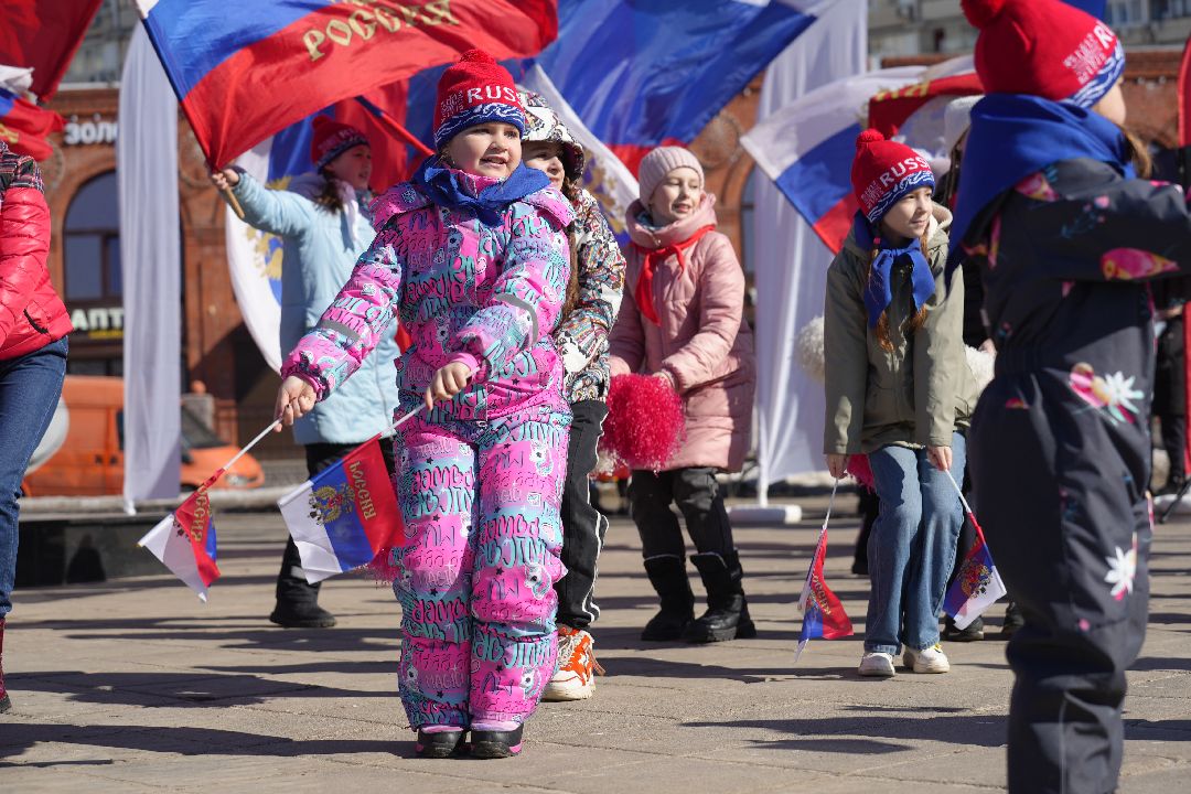 Крымская весна, митинг, Дзержинский, праздник