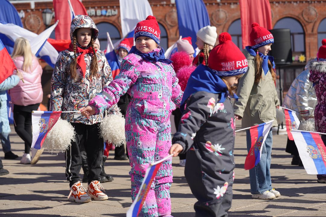 Крымская весна, митинг, Дзержинский, праздник