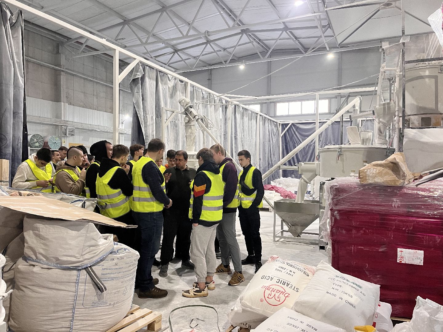 студенты, можайский техникум, завод, предприятие, экскурсии,