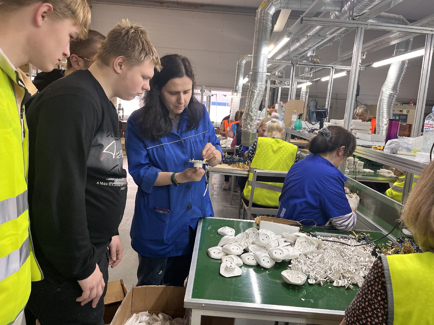 студенты, можайский техникум, завод, предприятие, экскурсии,