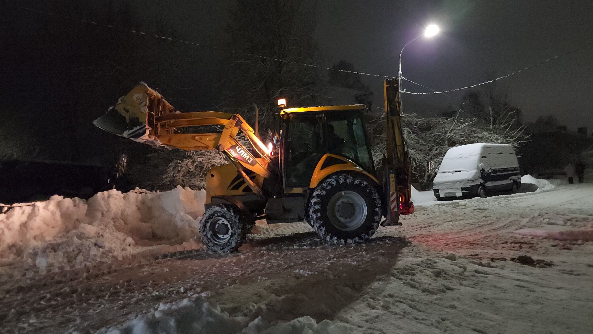 волоколамск, коммунальная техника, коммунальное хозяйство, коммунальные службы, коммунальщики, жкх, снег, снегоуборка, снегоуборочная техника,