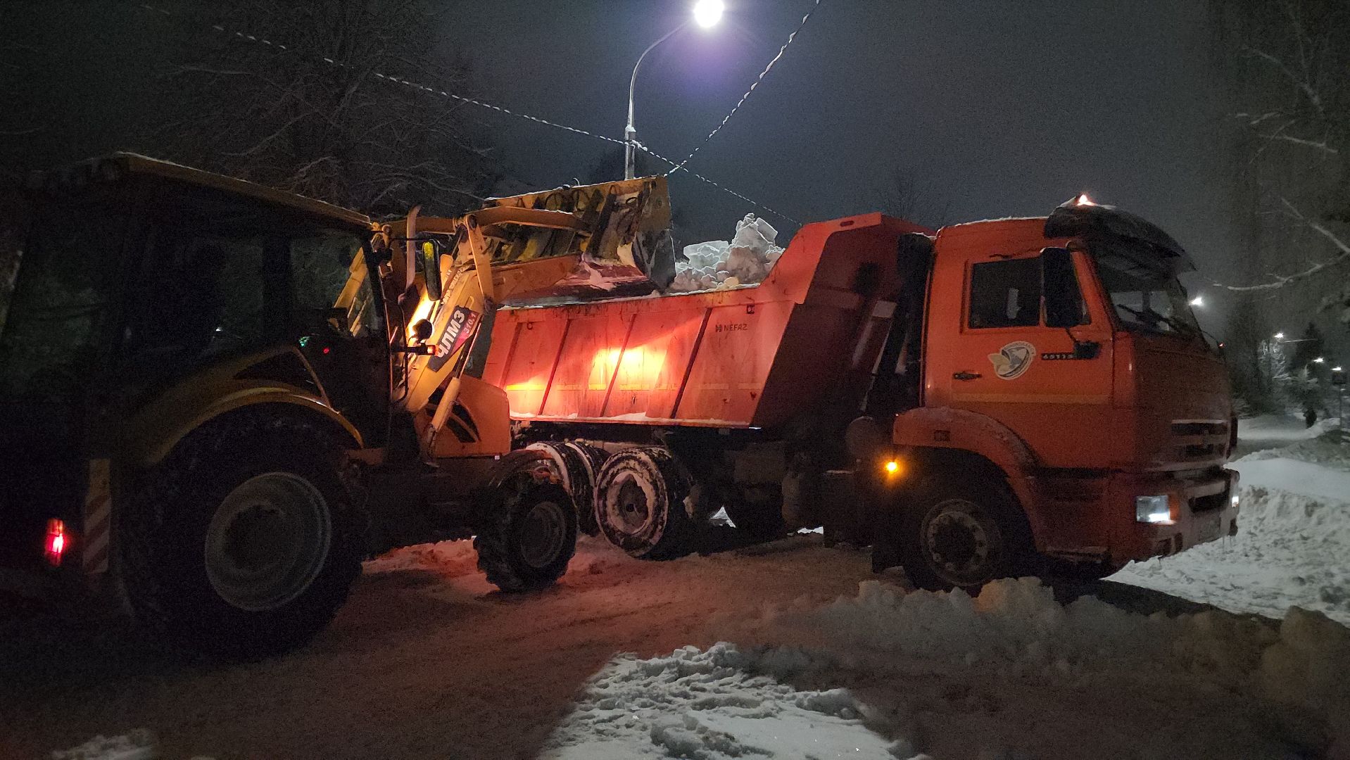 волоколамск, коммунальная техника, коммунальное хозяйство, коммунальные службы, коммунальщики, жкх, снег, снегоуборка, снегоуборочная техника,