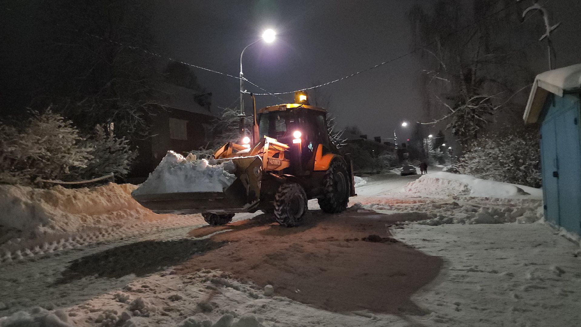 волоколамск, коммунальная техника, коммунальное хозяйство, коммунальные службы, коммунальщики, жкх, снег, снегоуборка, снегоуборочная техника,