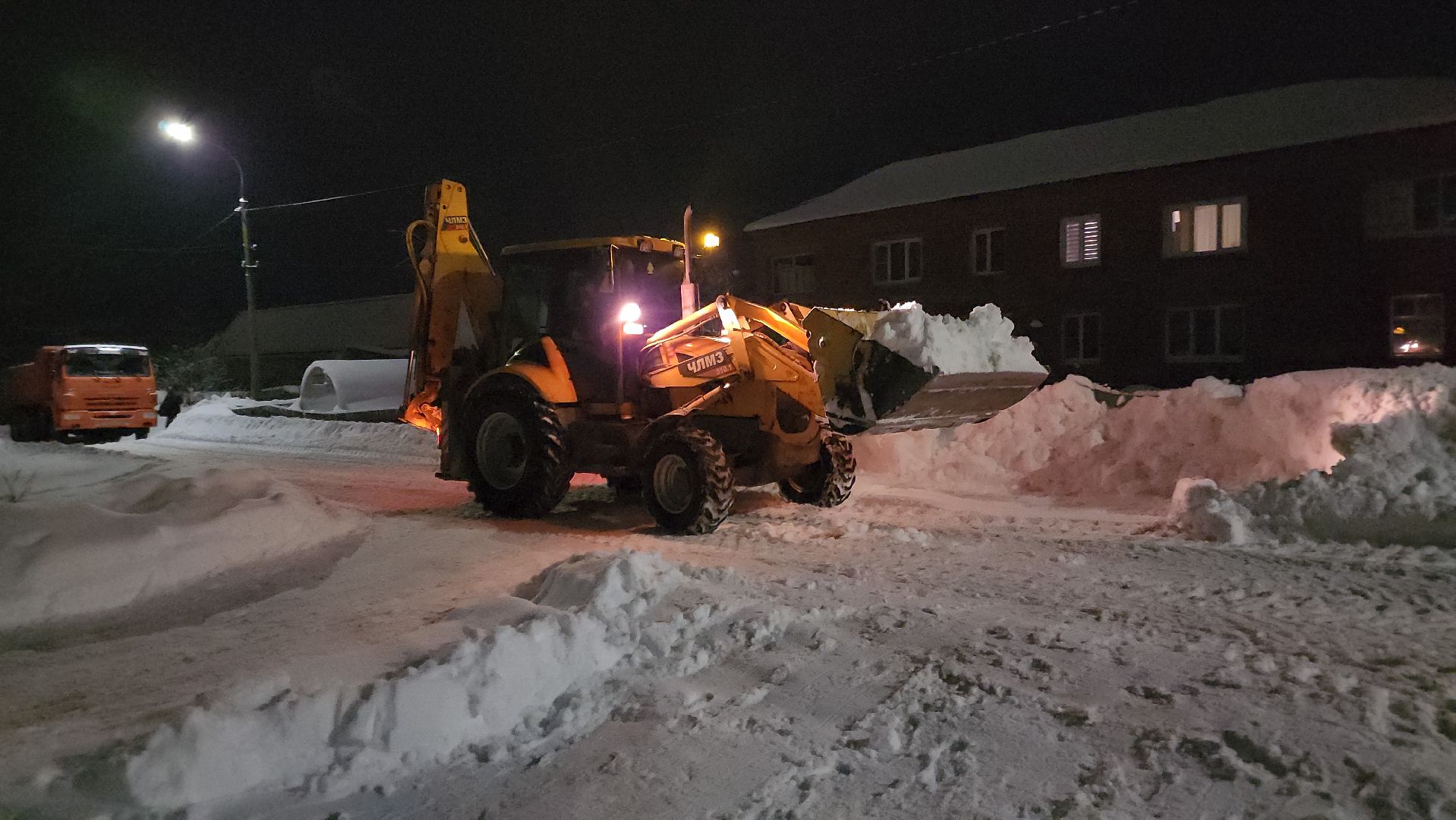 волоколамск, коммунальная техника, коммунальное хозяйство, коммунальные службы, коммунальщики, жкх, снег, снегоуборка, снегоуборочная техника,