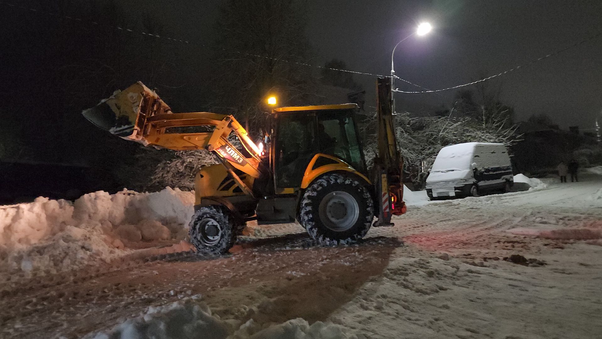 волоколамск, коммунальная техника, коммунальное хозяйство, коммунальные службы, коммунальщики, жкх, снег, снегоуборка, снегоуборочная техника,
