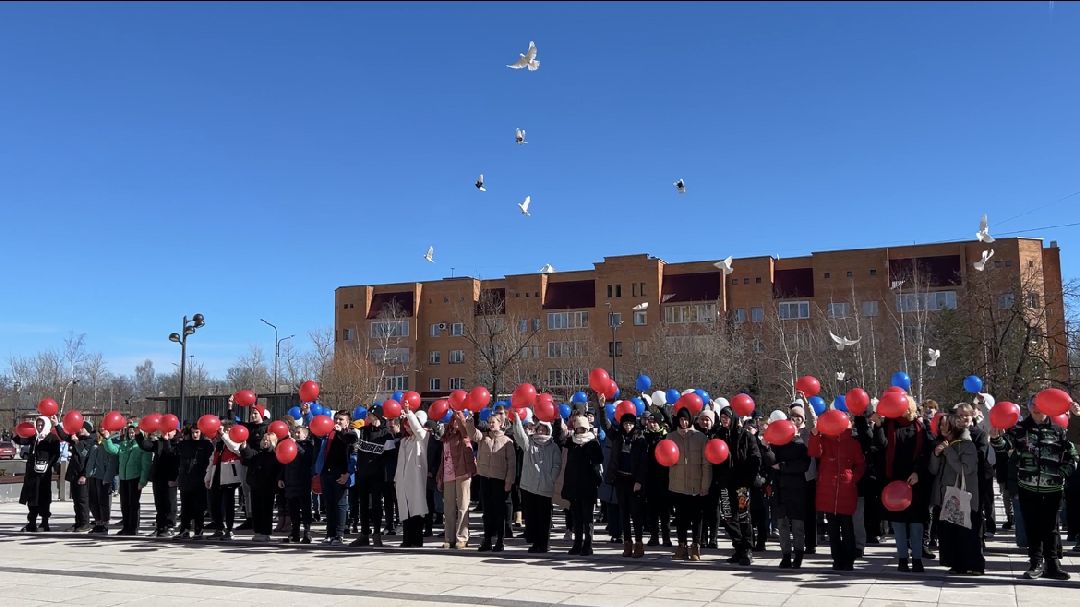 Патриотическая акция, волонтеры, Крым