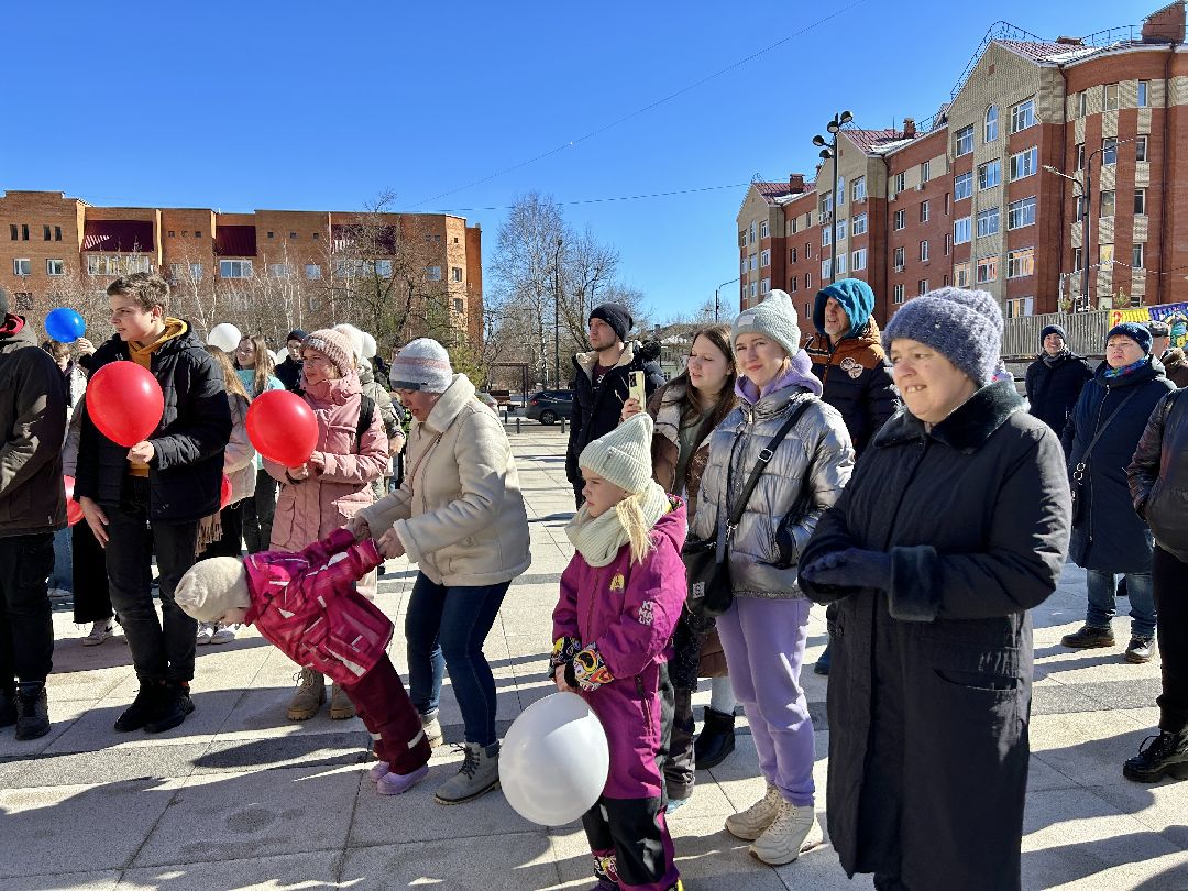 Патриотическая акция, волонтеры, Крым