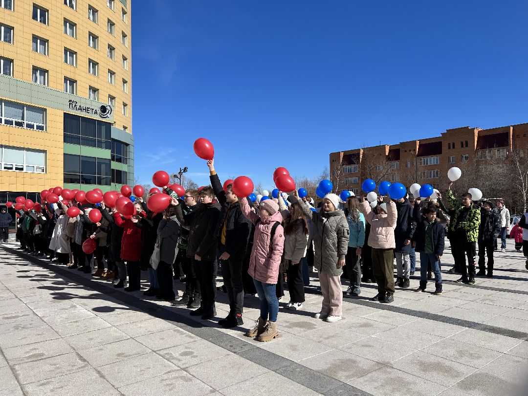 Патриотическая акция, волонтеры, Крым