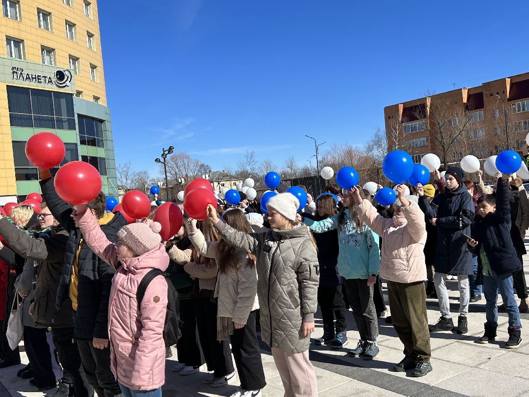 Патриотическая акция, волонтеры, Крым