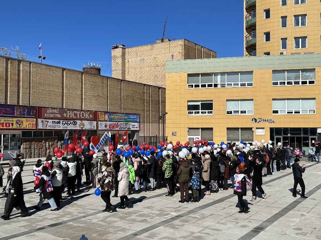 Патриотическая акция, волонтеры, Крым