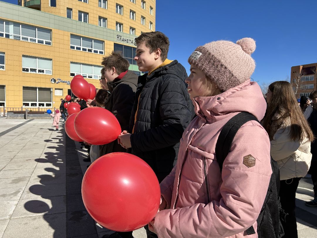 Патриотическая акция, волонтеры, Крым