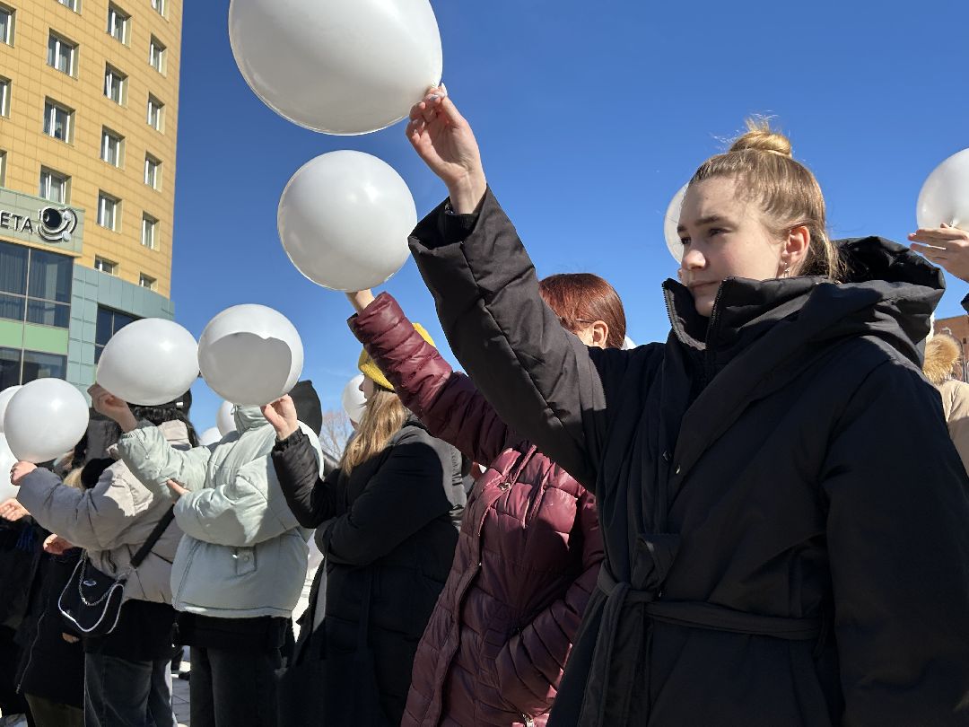 Патриотическая акция, волонтеры, Крым