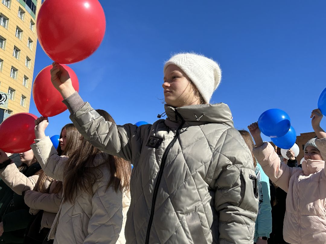 Патриотическая акция, волонтеры, Крым