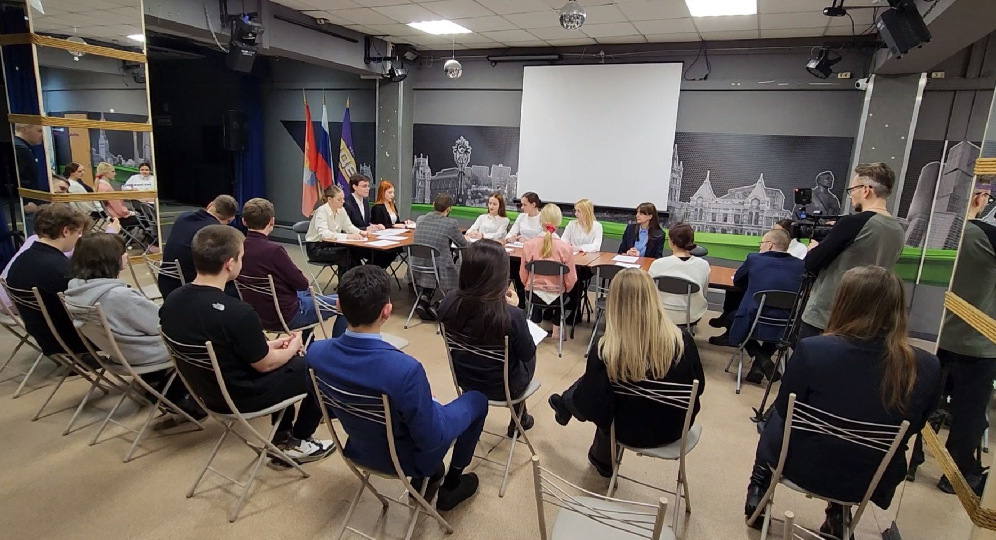 власть, молодежный парламент, молодежная политика,