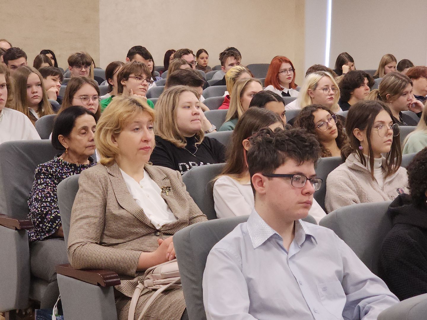 коломна, общество, образование, блокада ленинграда,