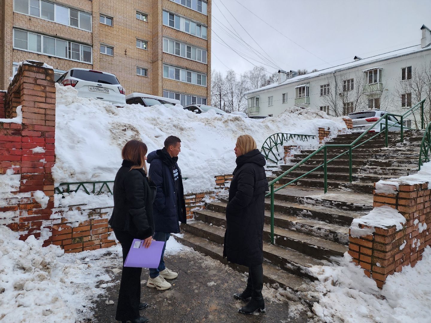 красноармейск, г.о. пушкинский, уборка дворов, депутат Легков,